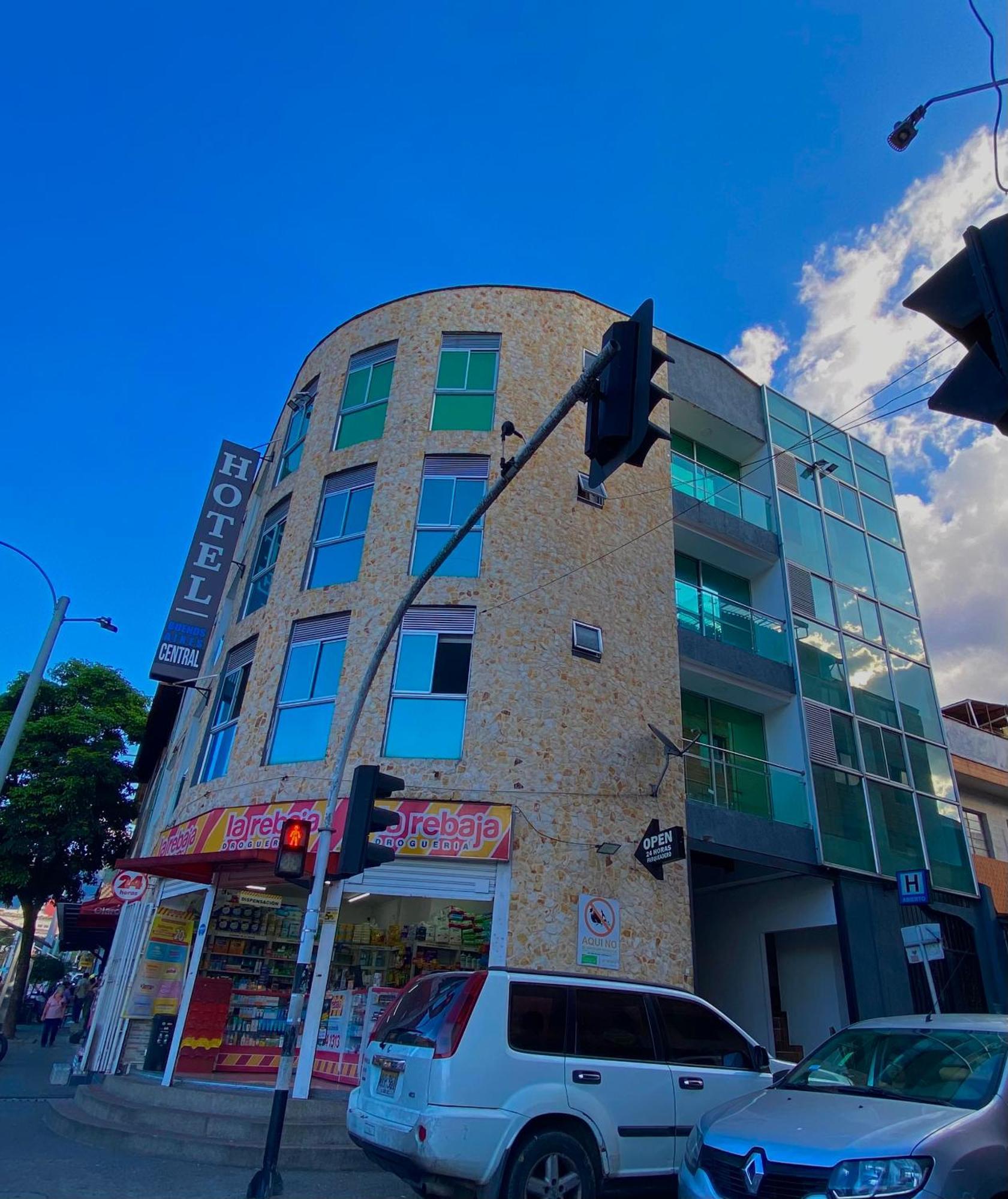 Hotel Buenos Aires Central Medellín Esterno foto